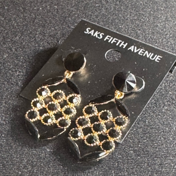 Glamorous Saks Fifth Avenue Black Crystal Post With Dangle Waffle Design - Picture 3 of 10